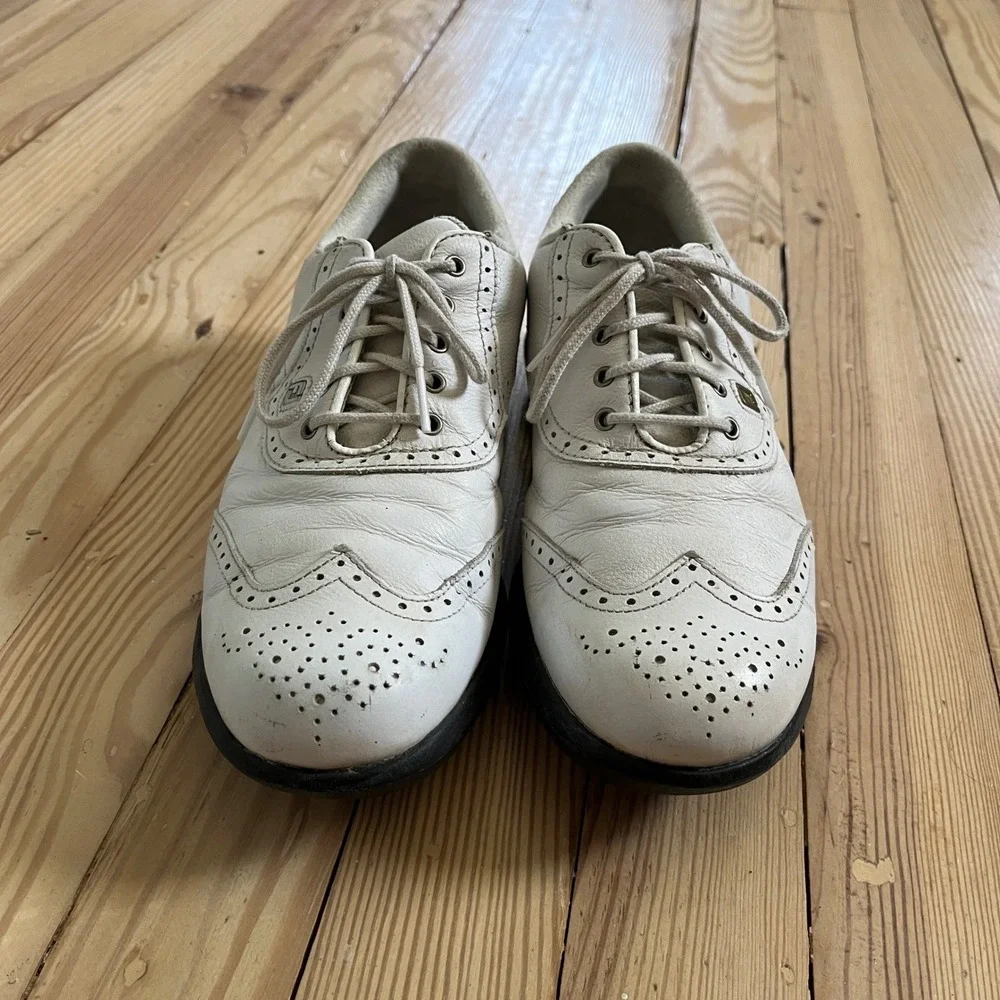 FootJoy DryJoys women 7 White Leather Wingtip Golf Shoes Brogue Cleats RK lowpro